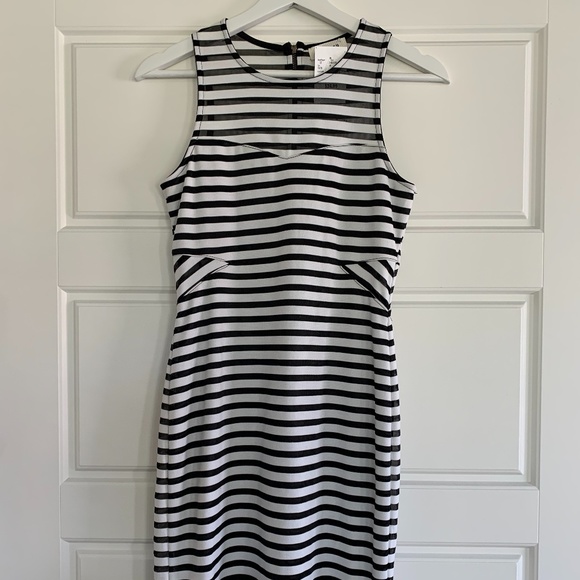 Dress - Picture 1 of 3
